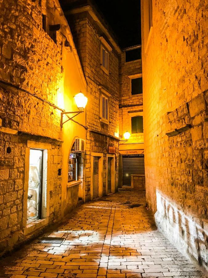 Short Street Apartments Kaštela Eksteriør billede